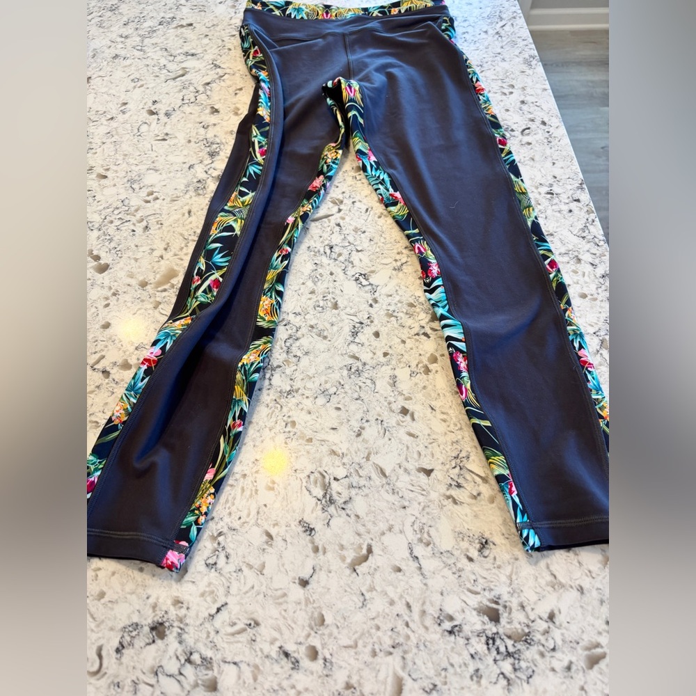 Johnny Was Tropical Trim  Leggings Small